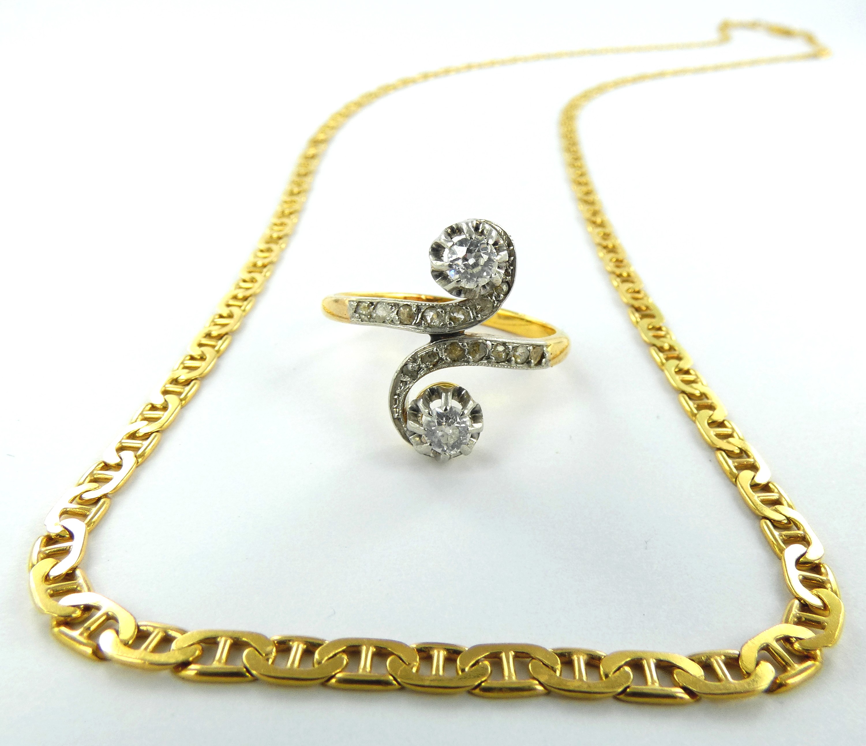 Lot 15 — 1 Bague Or 750 mil. Non poinçonnée, roses et brillants, T 54