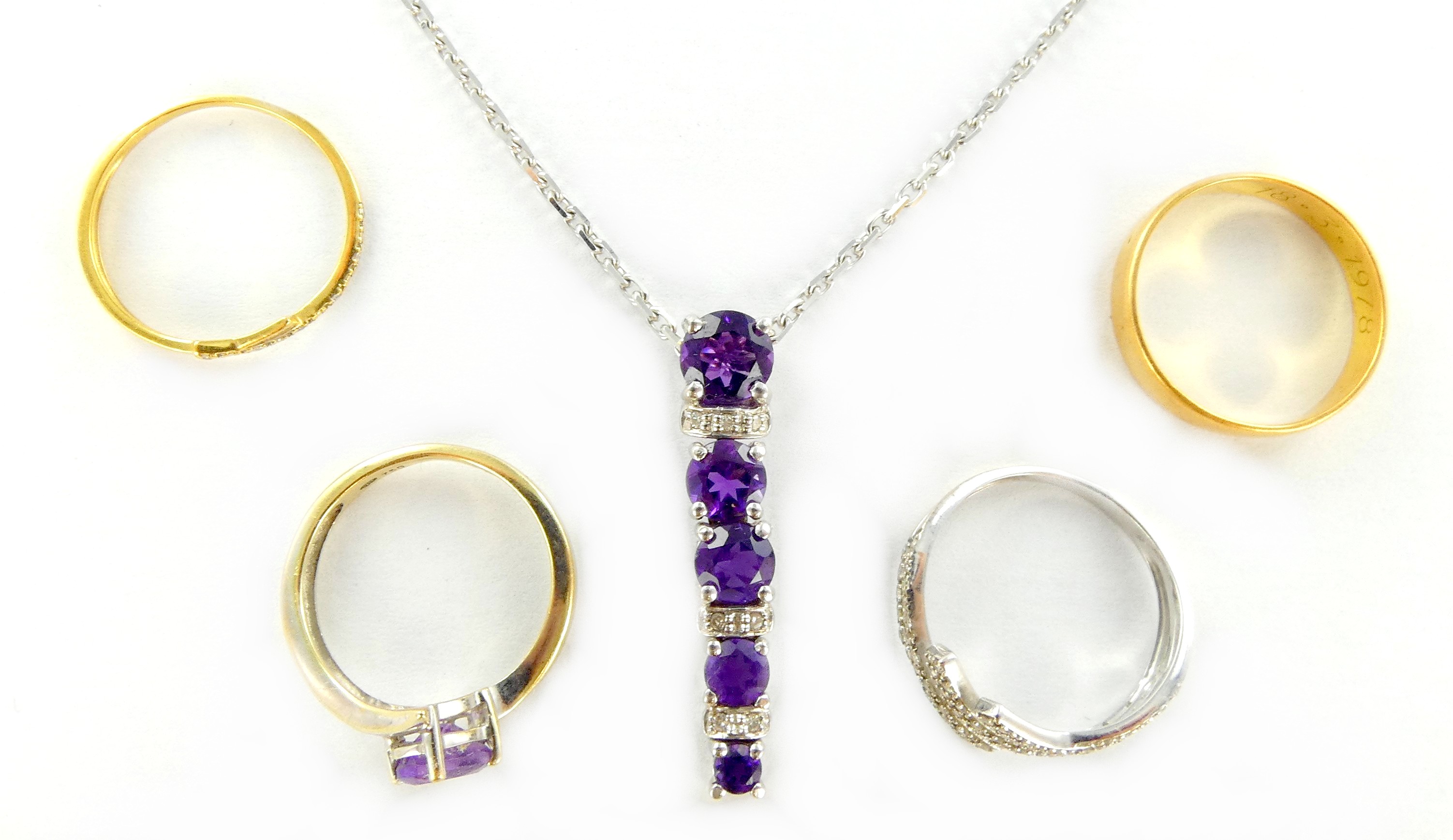 Lot 15 — 1 Bague Or 750 mil. améthyste, T 47, 2g, 1 Alliance Or 750 m