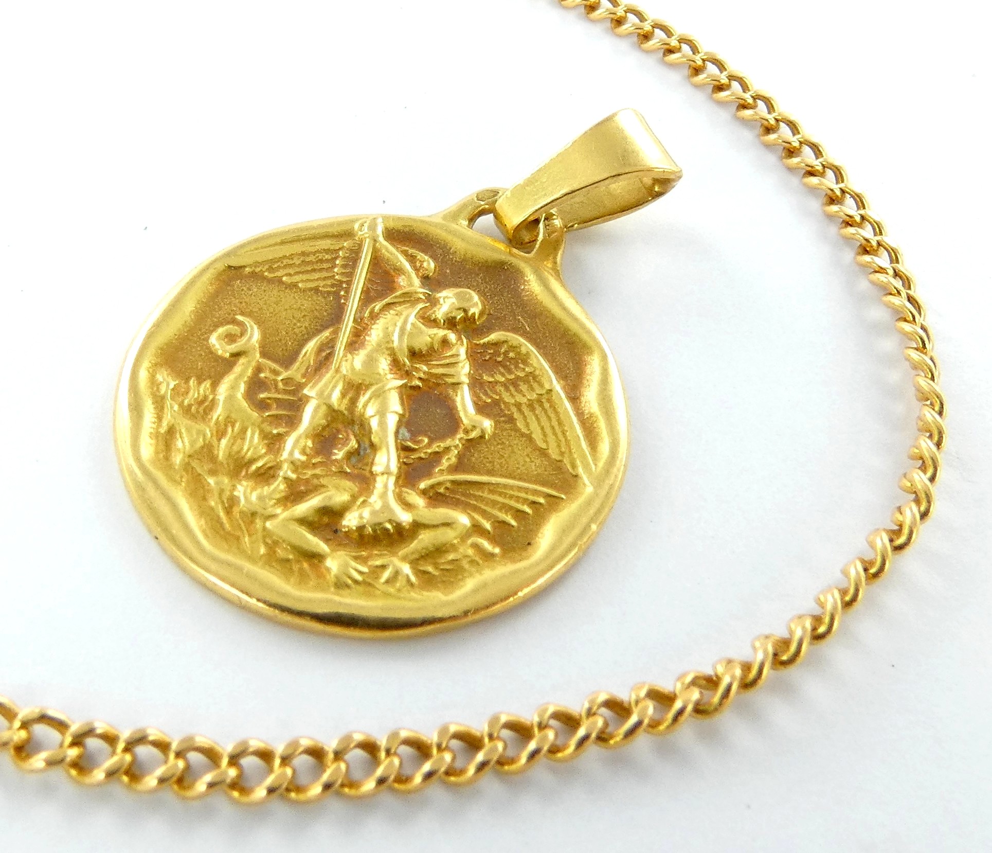 Lot 5 — 1 Médaille Or 750 mil. Poinçonnée, 4.8g, 1 Chaîne Or 750 mil