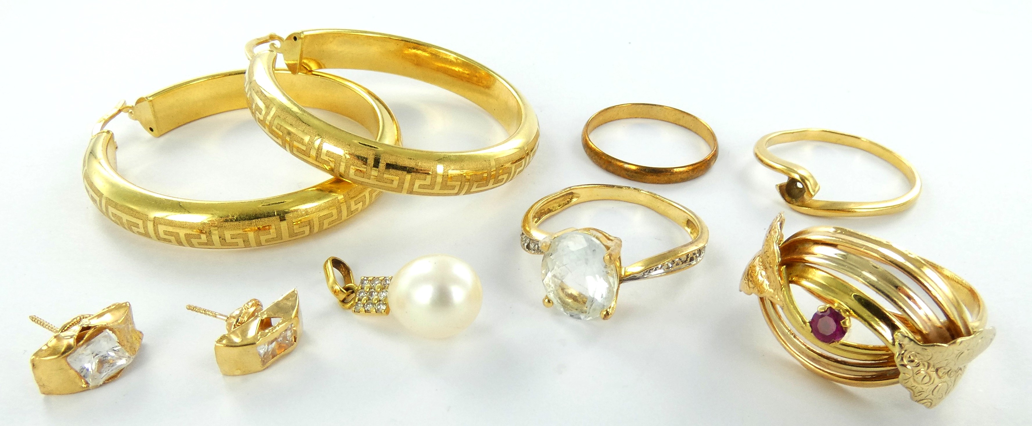 Lot 1 — 1 Pendentif Or 750 mil. perle brillants, 1.3g, 1 Paire BO Or