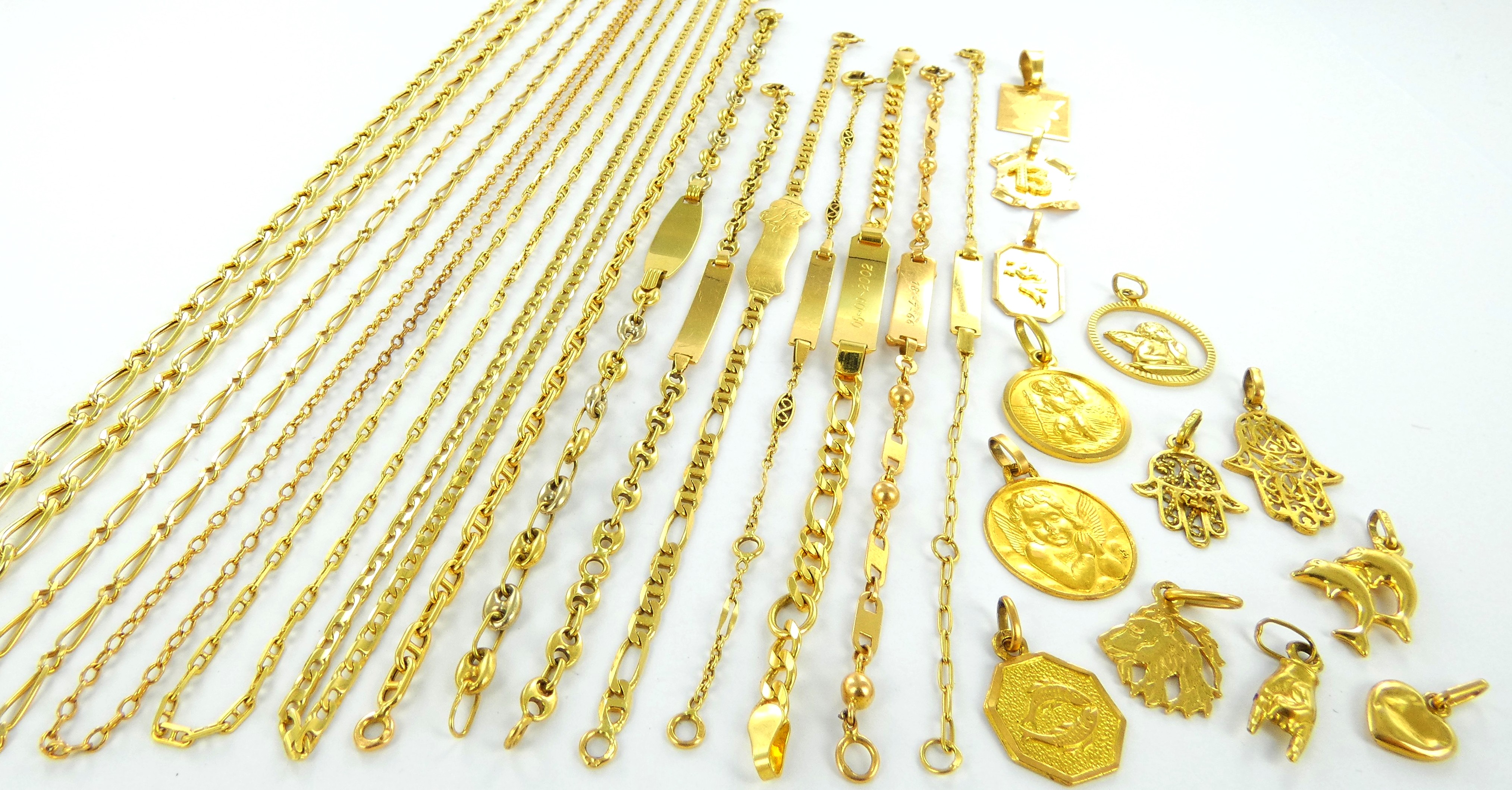 Lot 13 — Lot de bijoux pesant 62.7g Or 750 mil. Non poinçonné