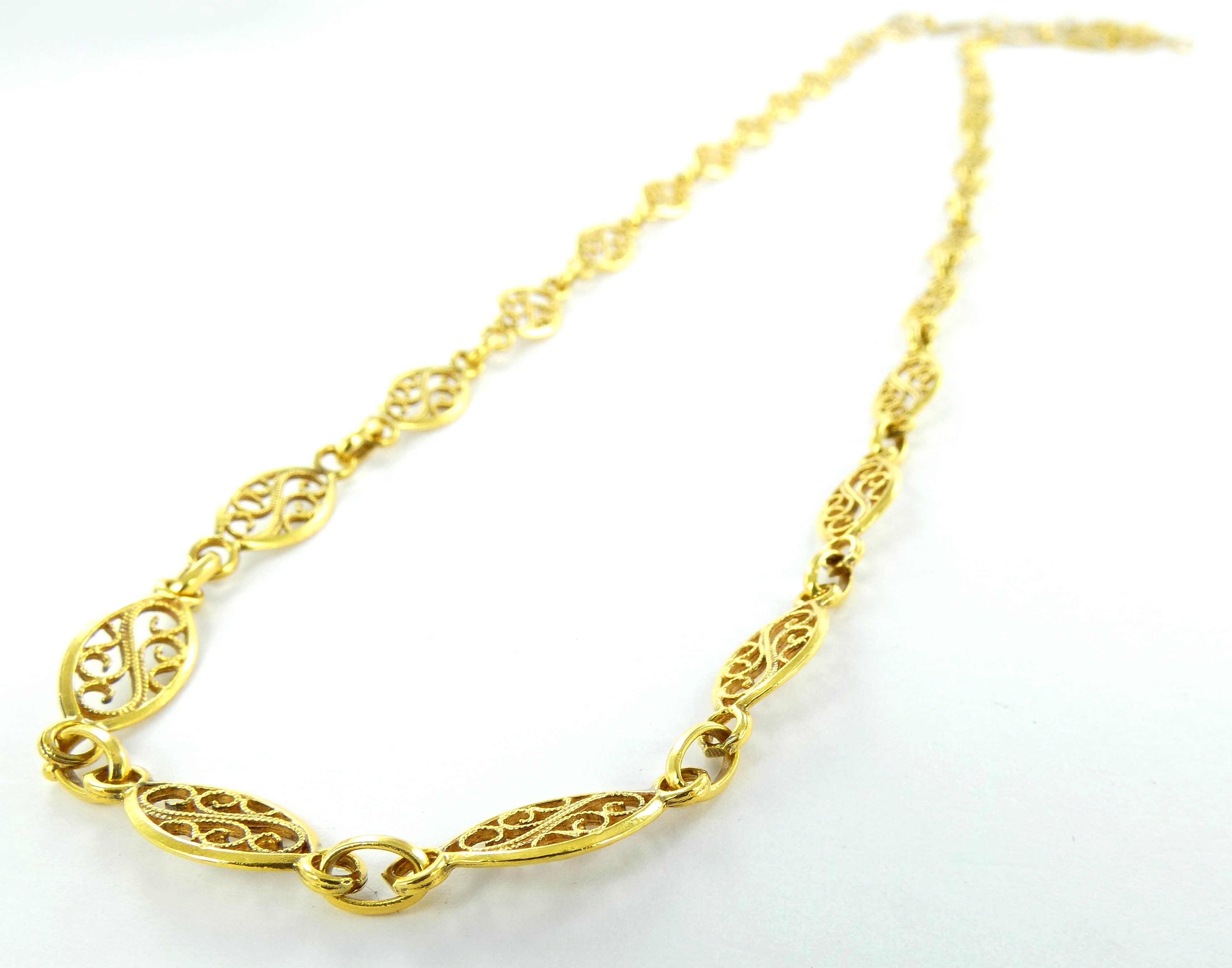 Lot 19 — 1 Collier Or 750 mil. Non poinçonné, manque le fermoir, 16.6