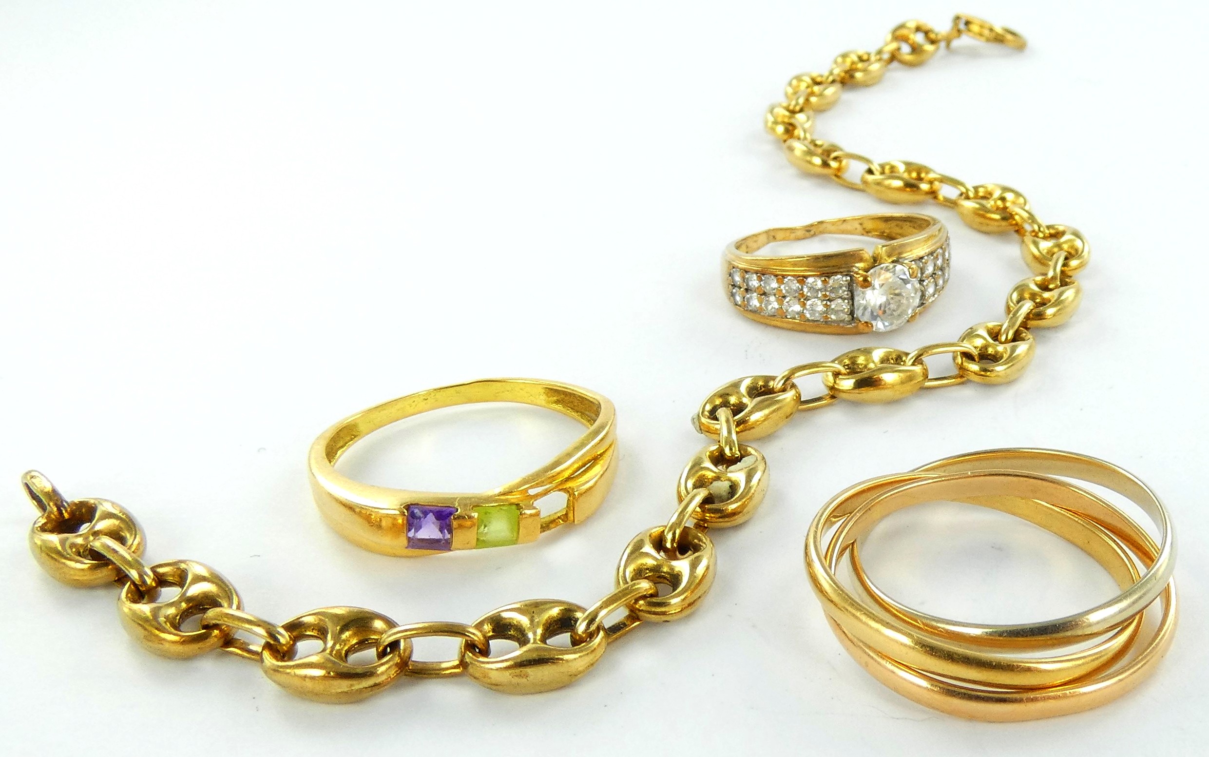 Lot 9 — 1 Bague Or 750 mil. pierres, manque pierre, T 52, 2.1g, 1 Br