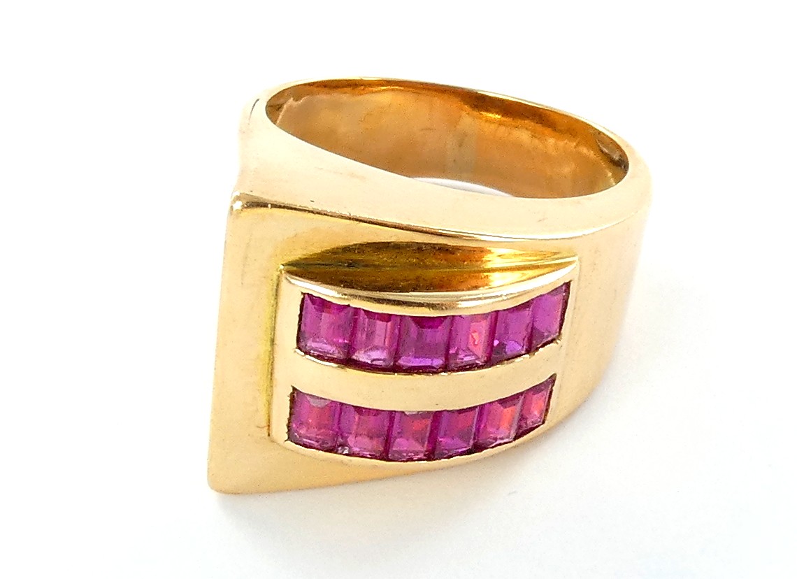 Lot 2 — 1 Bague Or 750 mil. Poinçonnée, sertie de pierres, T 48, 7.5