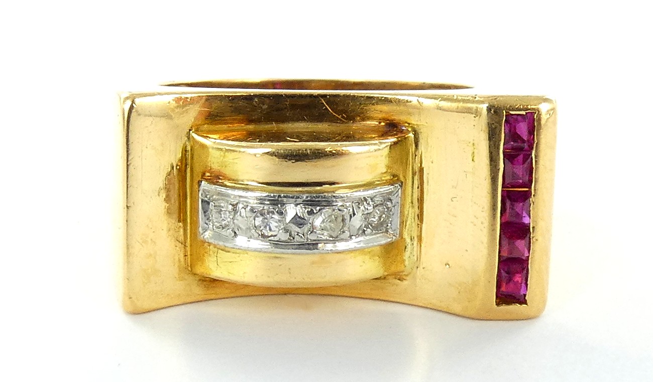 Lot 5 — 1 Bague Or 750 mil. Non poinçonnée, pierres et brillants, ox