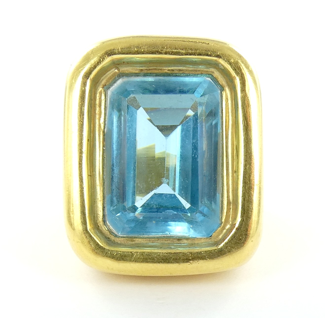 Lot 6 — 1 Bague Or 750 mil. Poinçonnée, ornée d'une topaze, T 64, 29