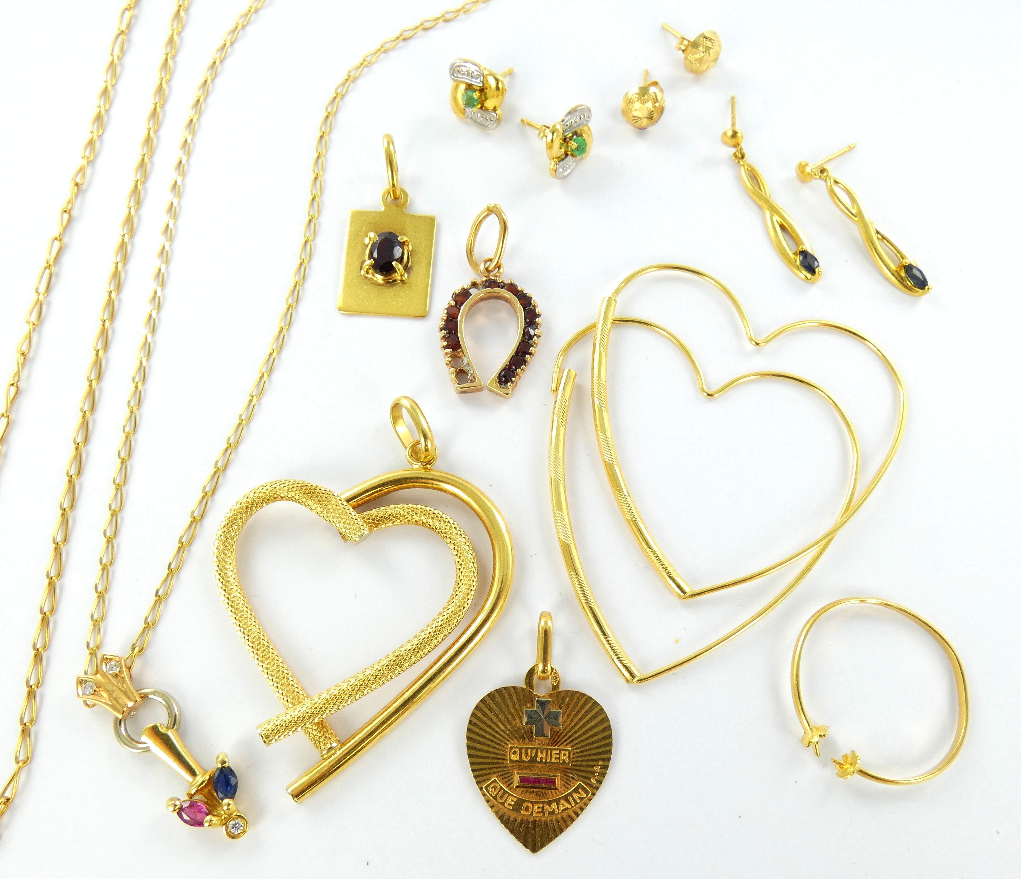 Lot 26 — Lot de bijoux pesant brut 23.1g Or 750 mil. (dont 1.8g d'Or 