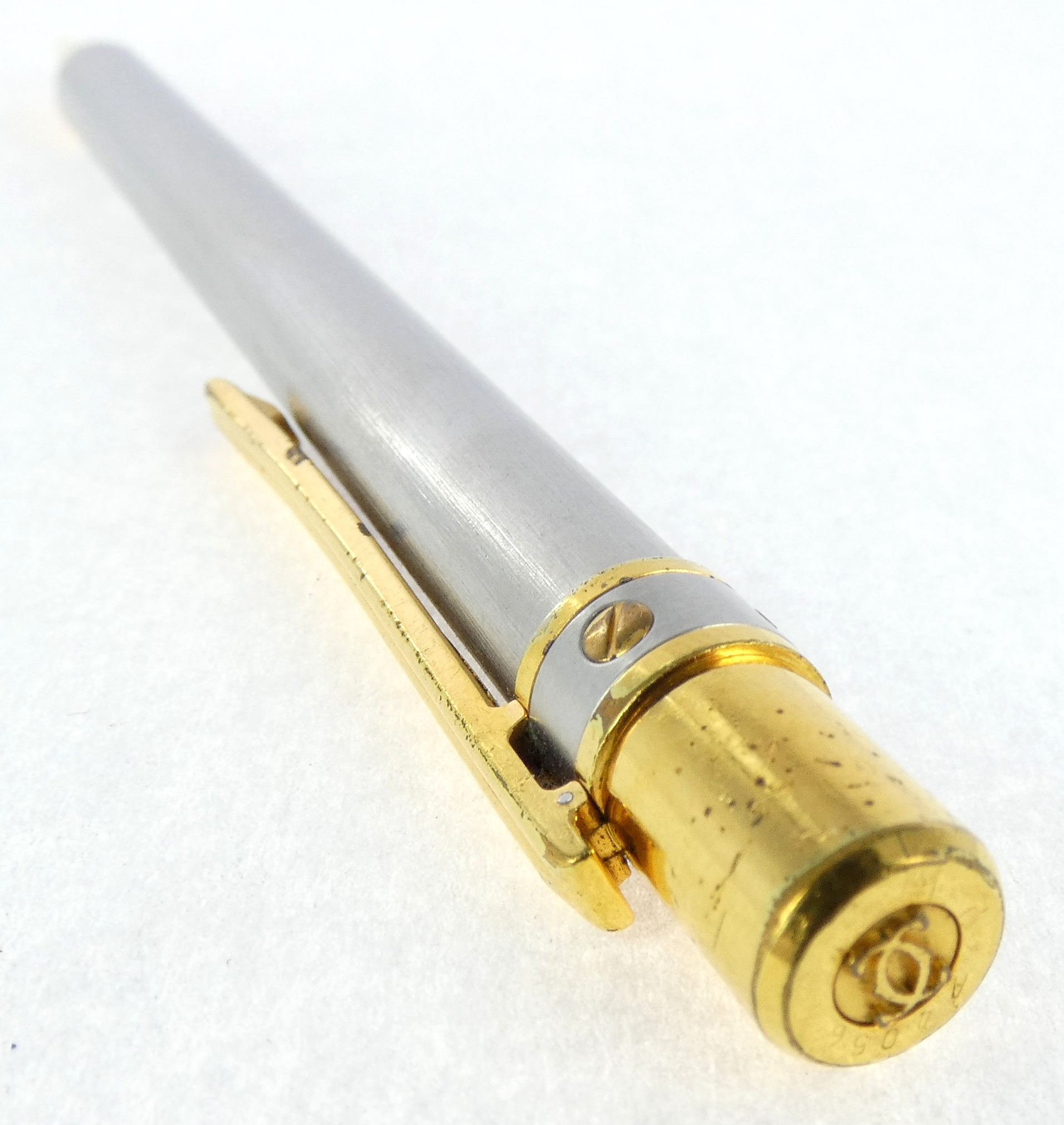 Lot 10 — CARTIER : Stylo bille métal