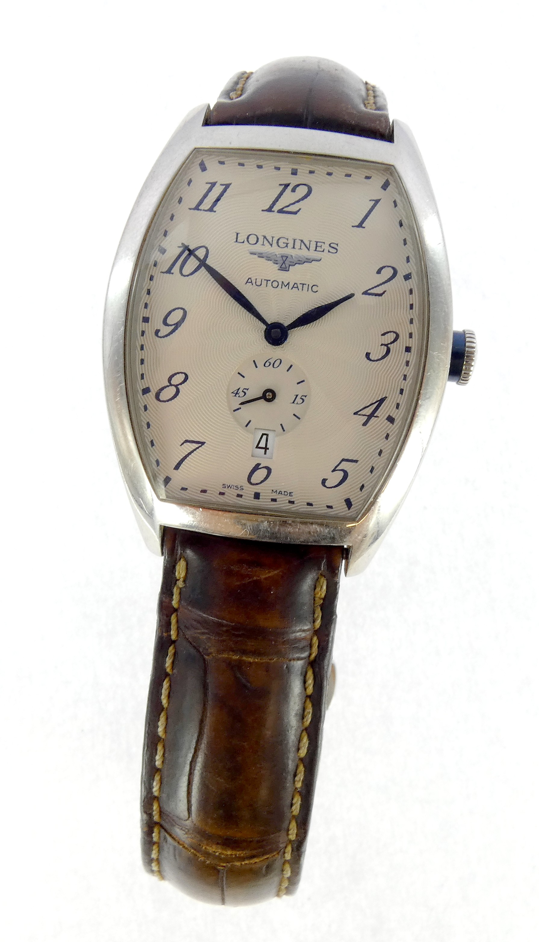 Lot 30 — LONGINES : Montre Acier, 45x35 mm, de forme tonneau, fond bl