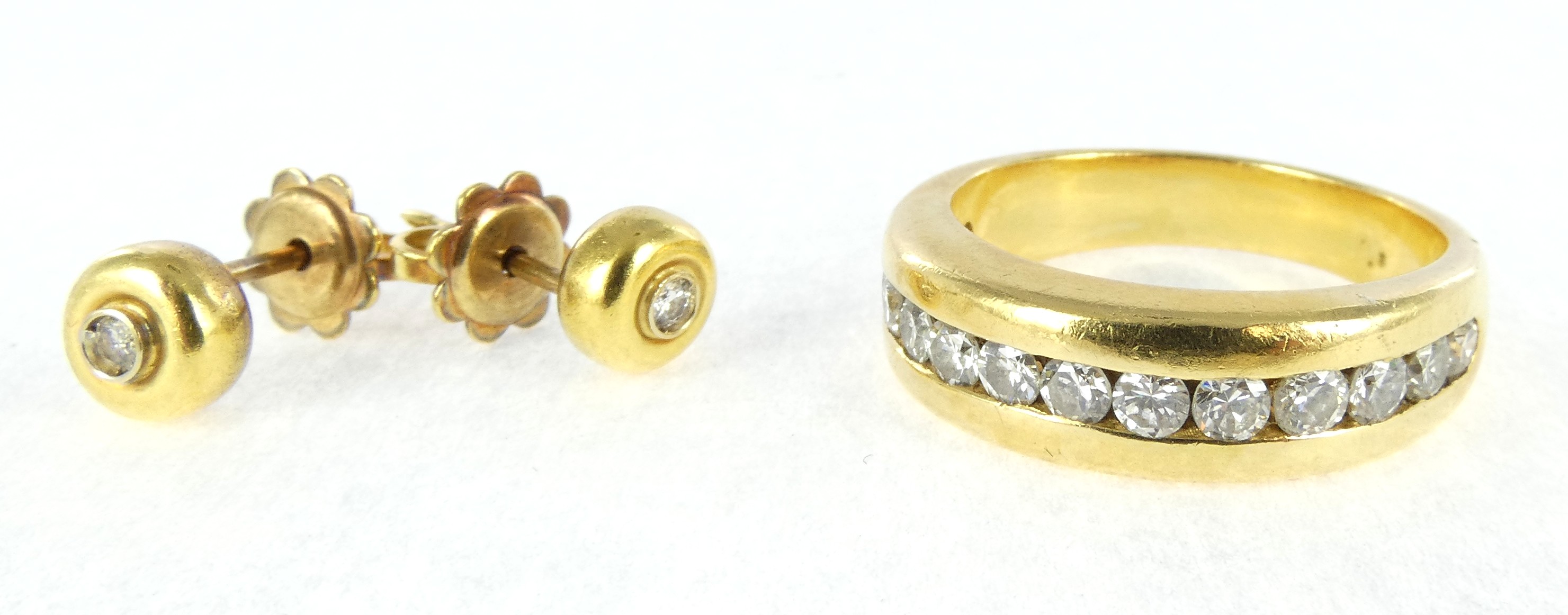 Lot 33 — 1 Paire de Boucles d'oreilles Or 750 mil. brillants, 2.4g, 1